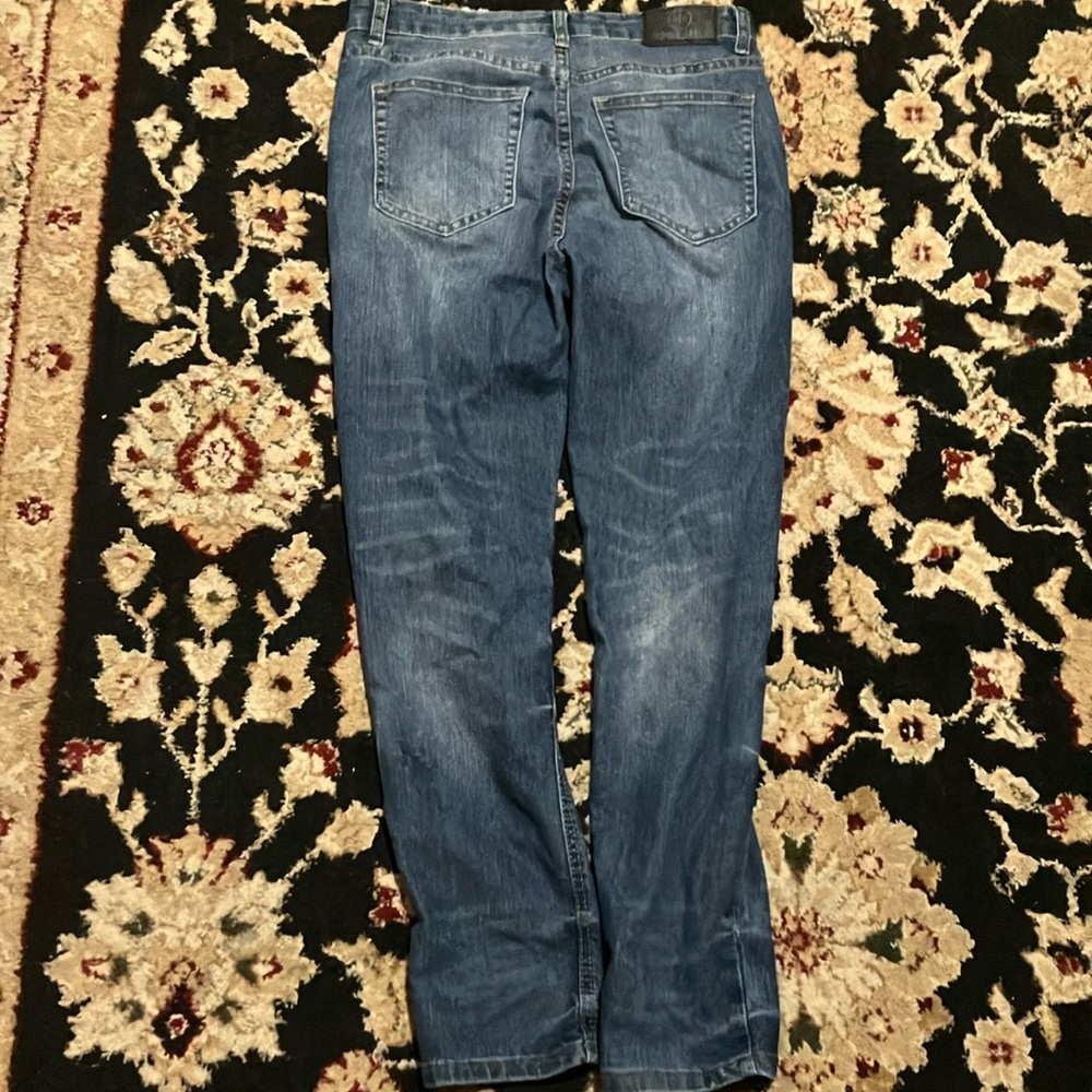 Blue jeans - Picture 2 of 3